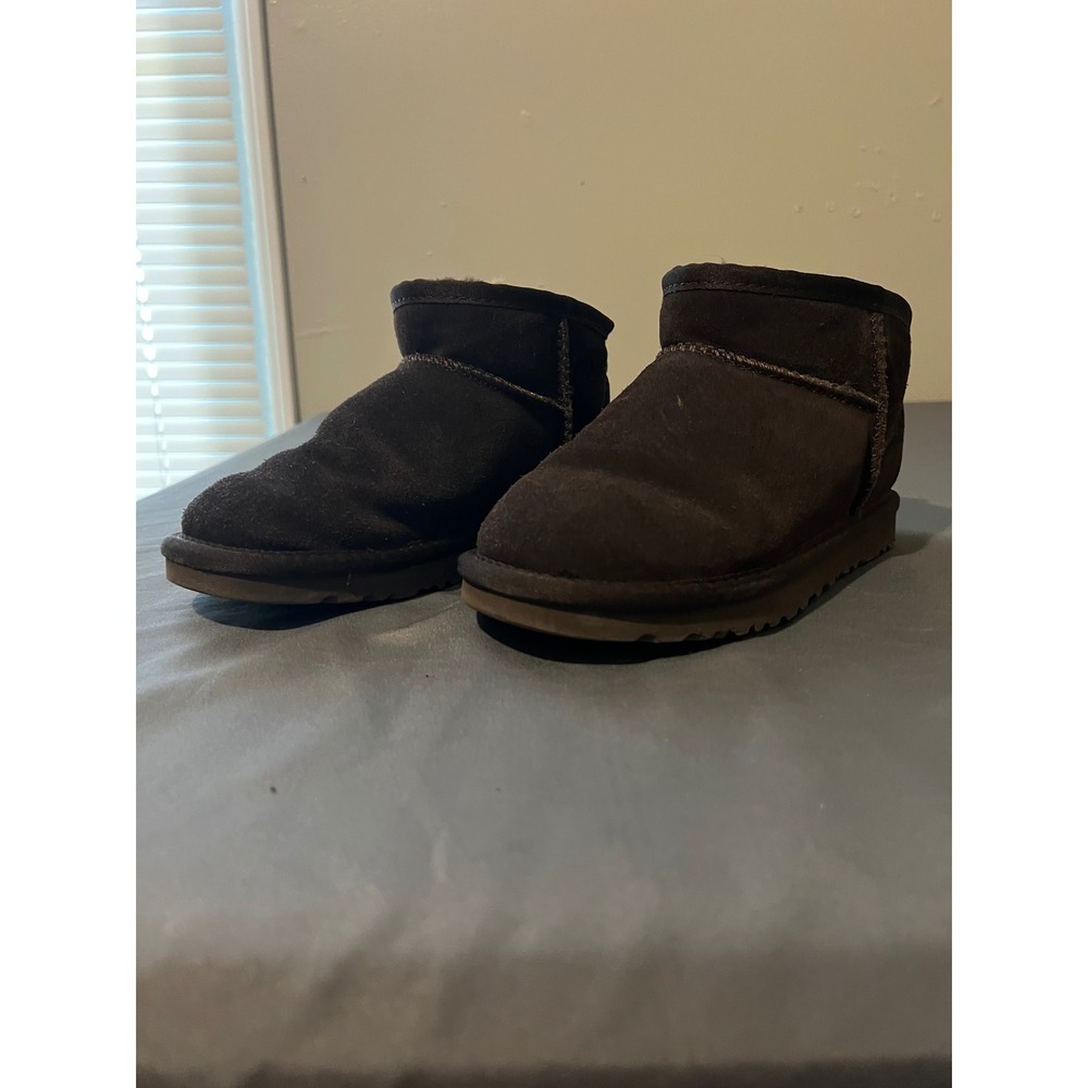 UGG Classic Ultra Mini Chocolate Brown Suede Ankle Boots Womens Size 6